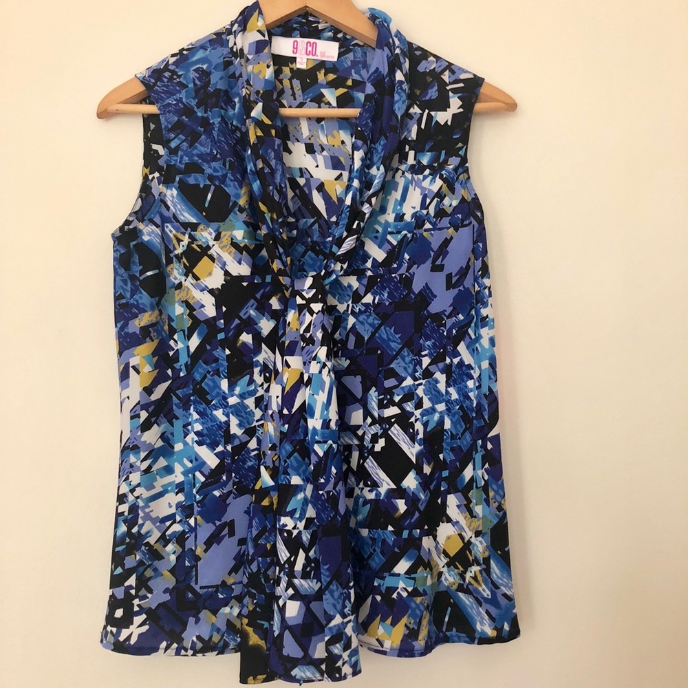 NWT Geometric Print Tie Neck Pussy Bow Blouse